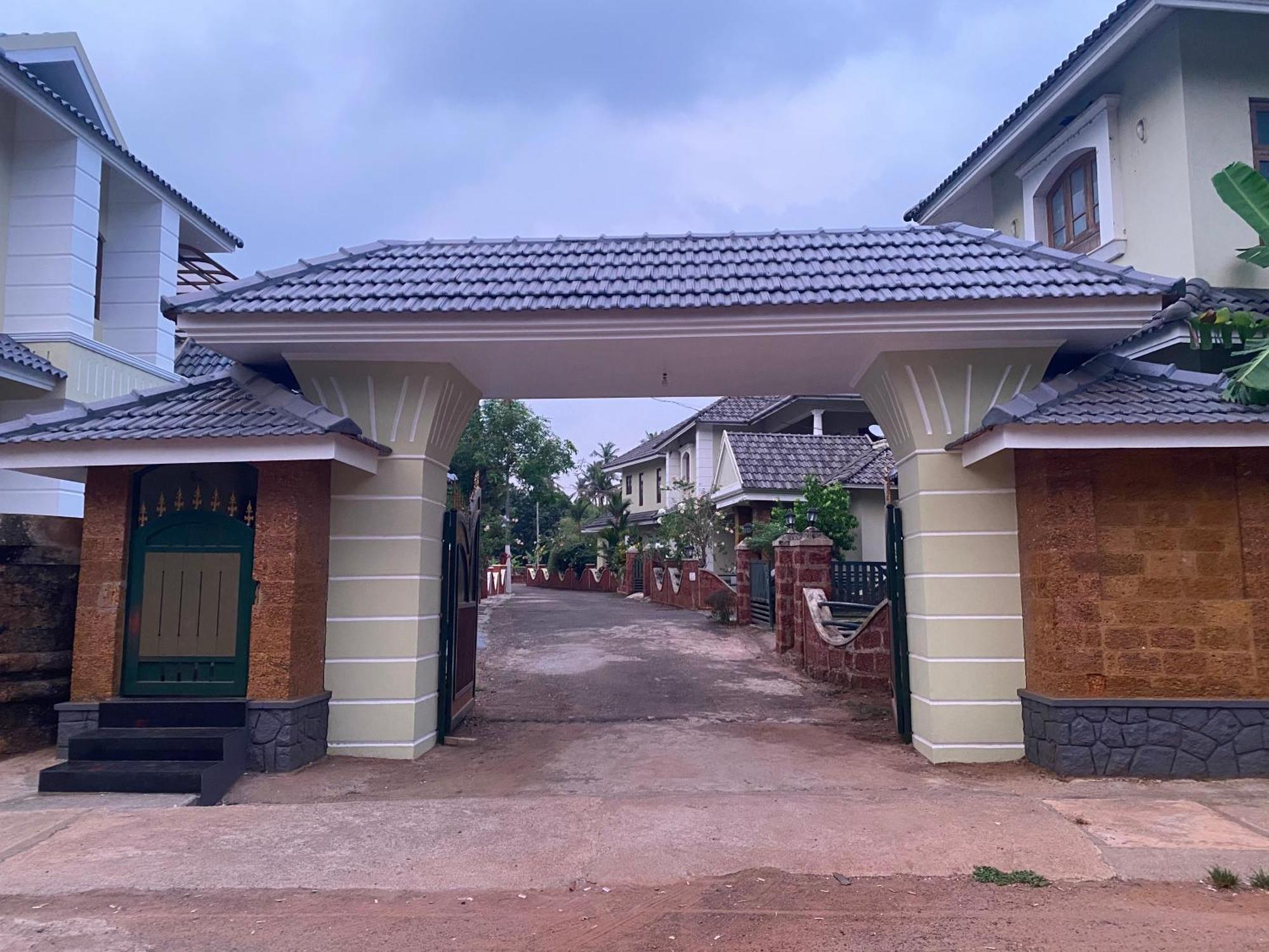 "Radhas" 4Br Villa In Gated Spring Field Community, Kannur Zewnętrze zdjęcie